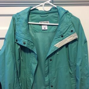 Columbia rain coat
